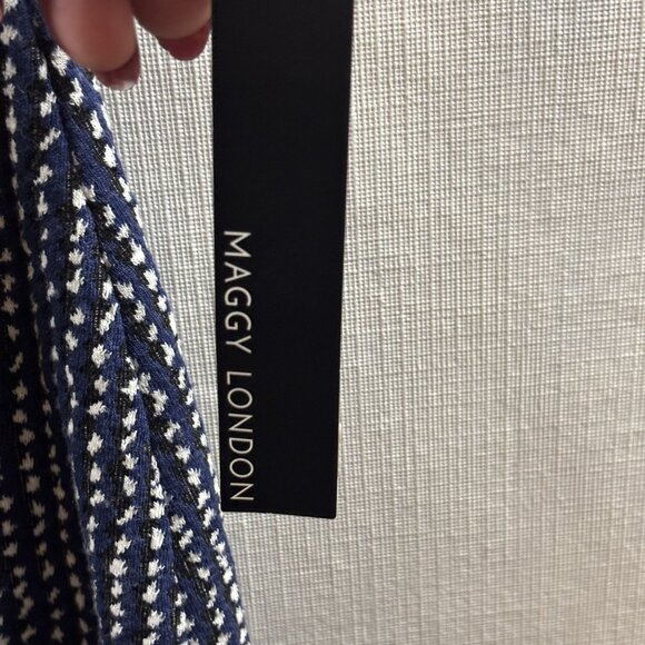 Maggy London Navy & White Polka Dot Short Sleeve Sheath Dress Size 12 Polyester - Picture 5 of 9